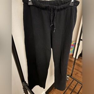 Size medium black Victoria’s Secret PINK sweatpants